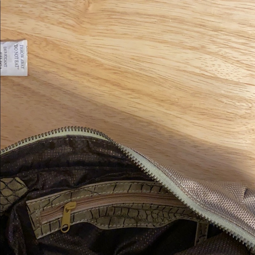 Purse - Picture 4 of 4